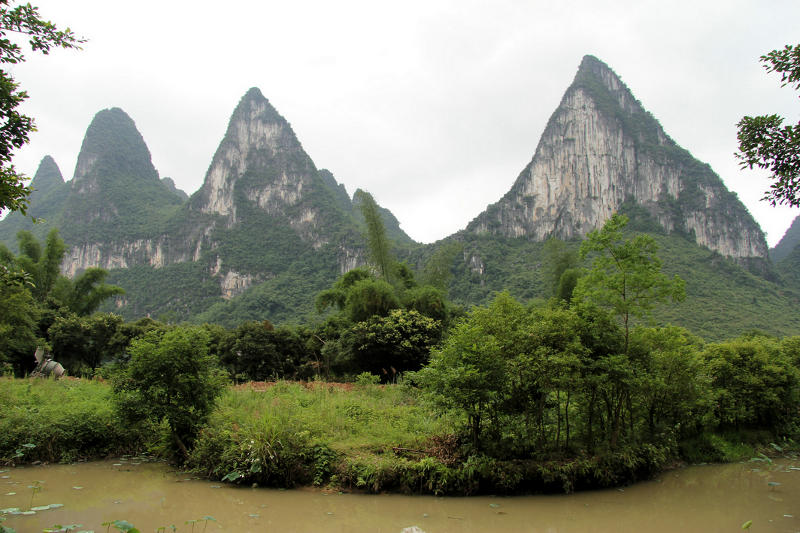 荔浦笔架山